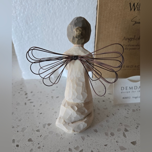 Willow Tree "Angel of Prayer" - Picture 3 of 3